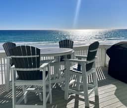 SandDollar 5 - 4BR, On the Beach free beach service - Image 4