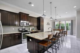 948 Scenic Unit B - 4BR - Image 4