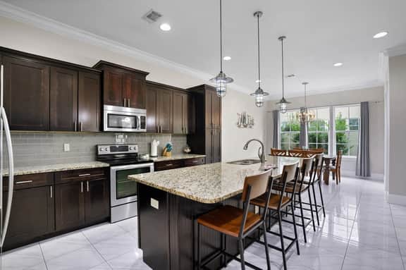 948 Scenic Unit B - 4BR - Image 4
