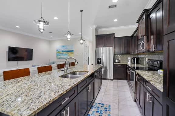 948 Scenic Unit B - 4BR - Image 5