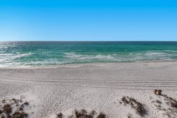 Sand Dollar-1 5BR on Beach Free Bch Serv Mar-Oct - Image 3