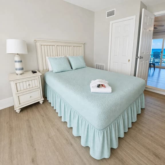 Sand Dollar 11A 1BR on the Beach - Free Bch Serv - Image 1
