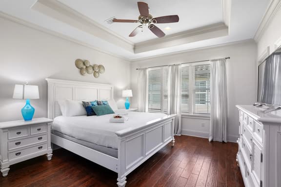 948 Scenic Unit B - 4BR - Image 1